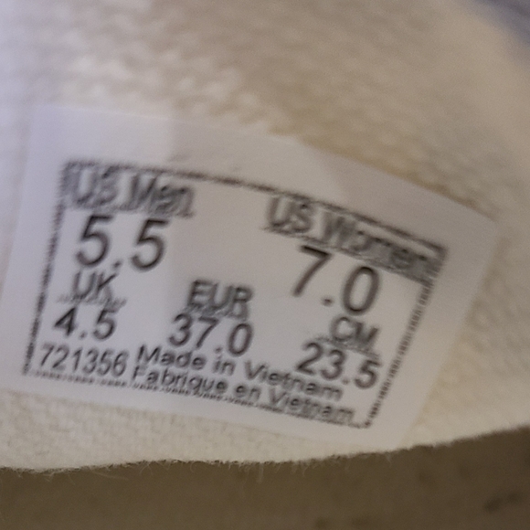 Vans slip on canvas shoes.  Light blue checkerboard Wonen's size 7 - Picture 9 of 13